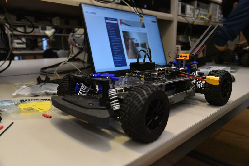 "VROOMBA" (Racerbot A)